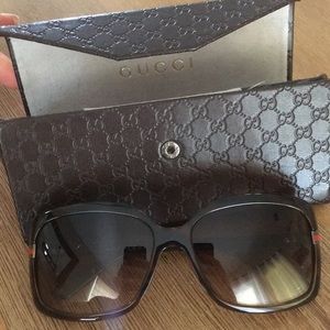 Gucci sunnies ** maegans trade ***